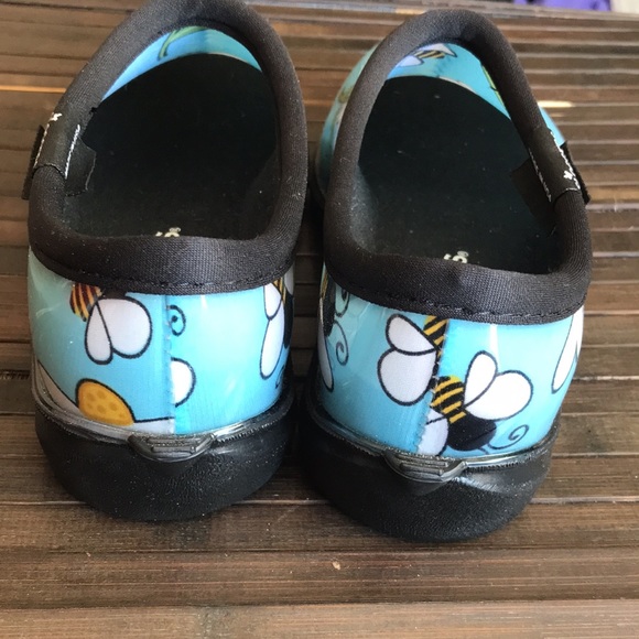 🚨B2G1 New SLOGGERS Blue Bee & Daisy Waterproof Rain/Weather Booties - Picture 4 of 7